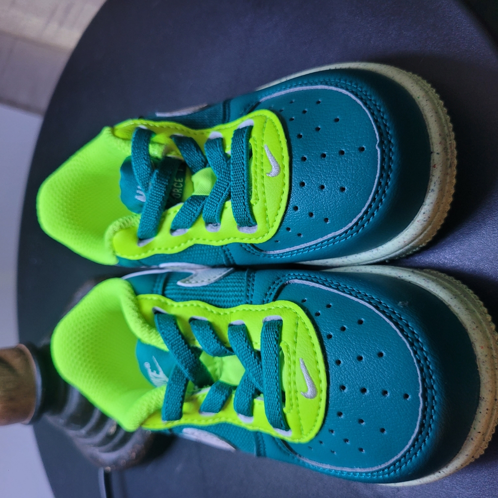 Nike Kids Teal and Neon Green Sneakers